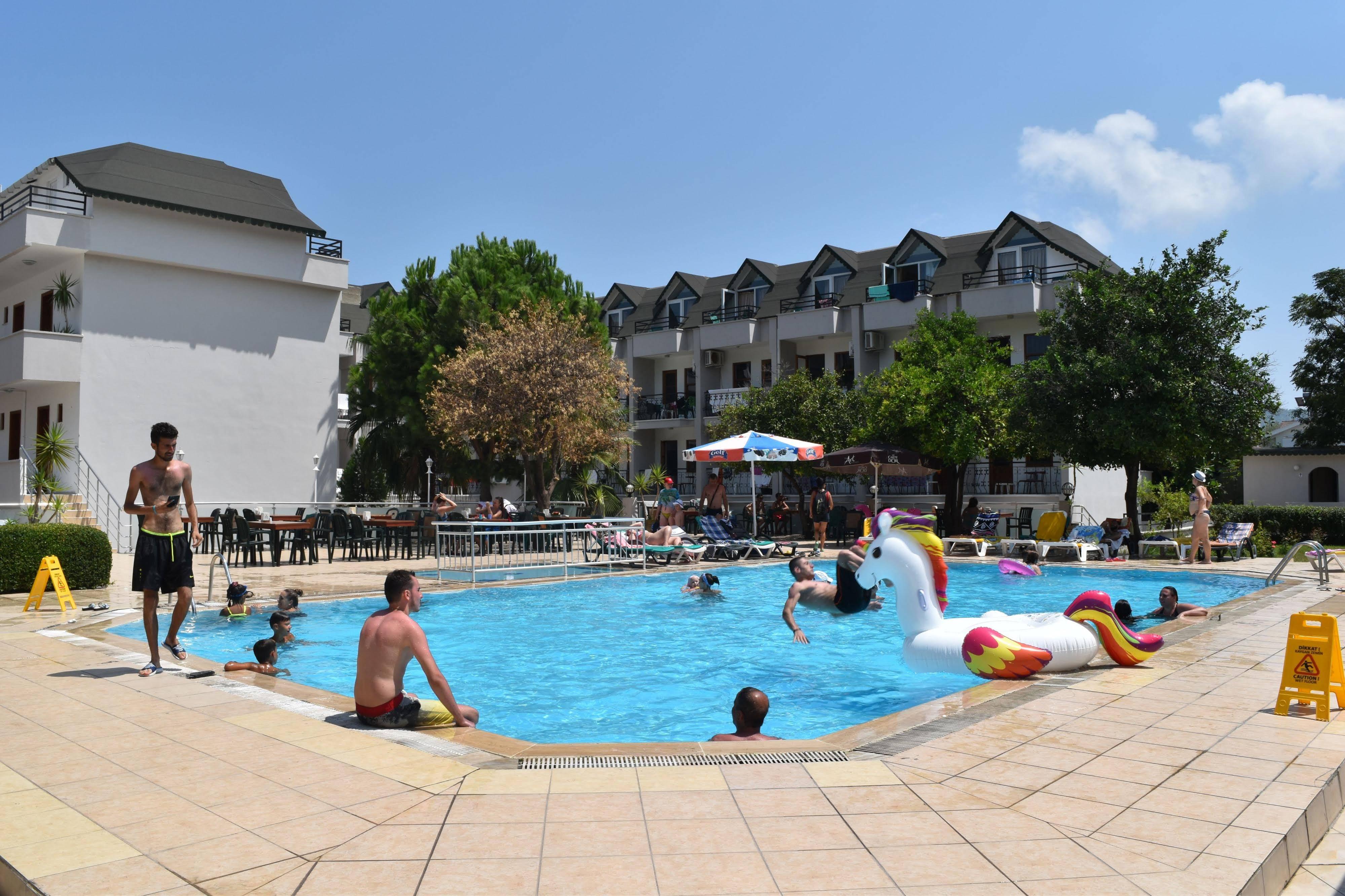 קמר Ares Hotel מראה חיצוני תמונה