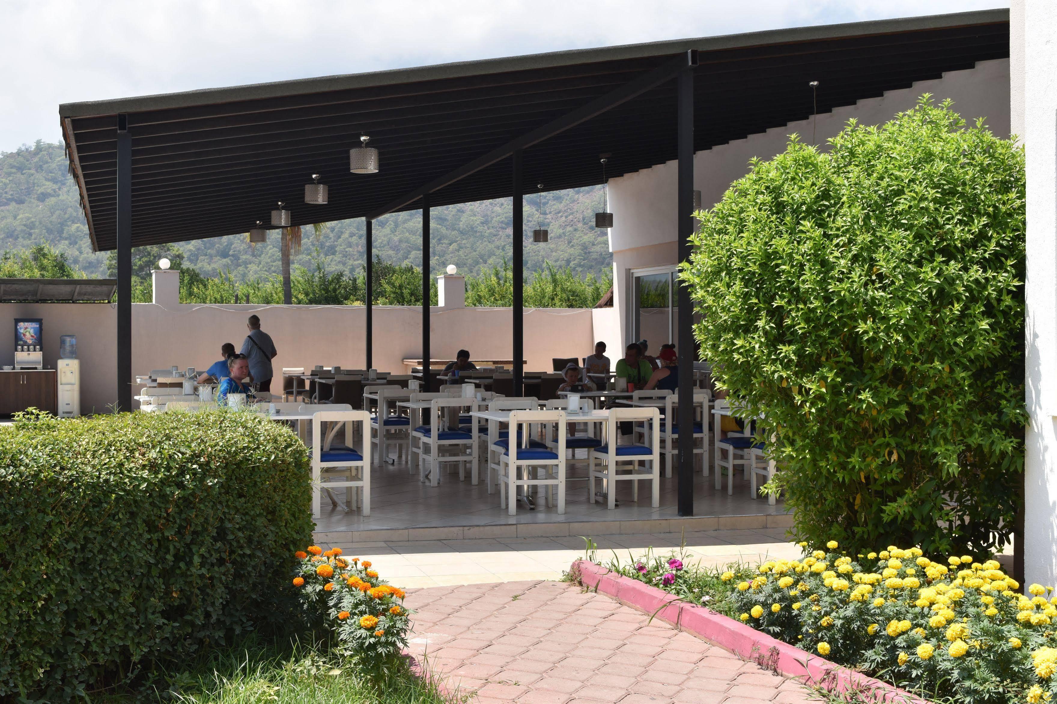 קמר Ares Hotel מראה חיצוני תמונה
