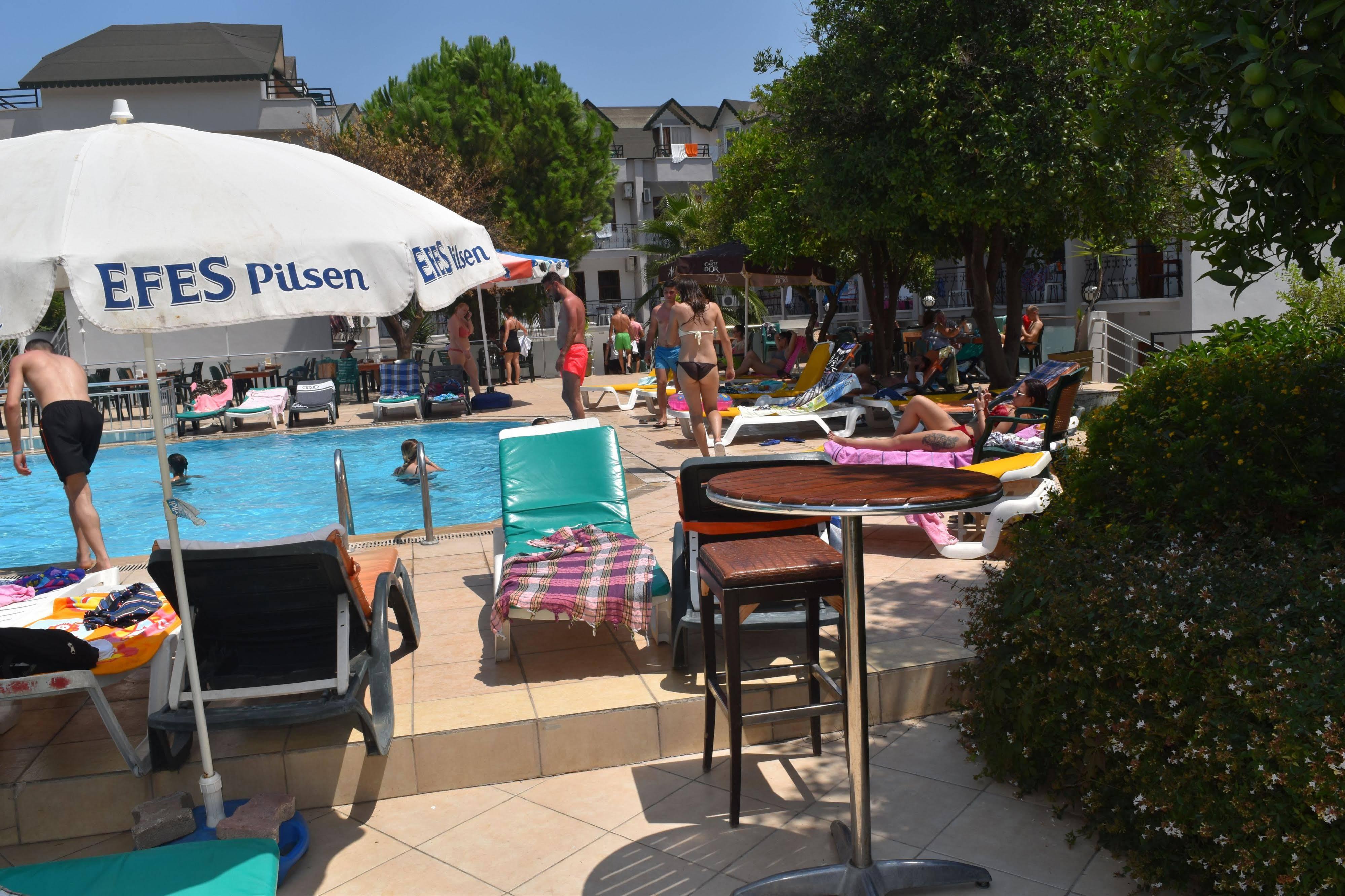 קמר Ares Hotel מראה חיצוני תמונה