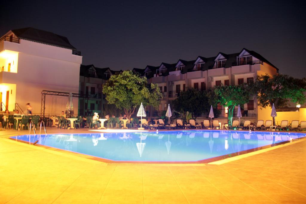 קמר Ares Hotel מראה חיצוני תמונה