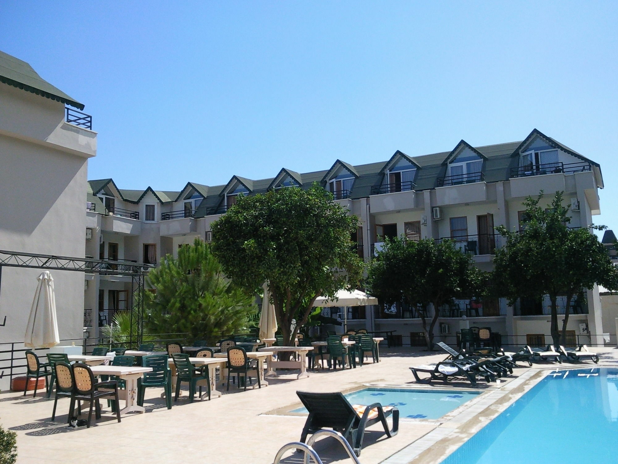 קמר Ares Hotel מראה חיצוני תמונה
