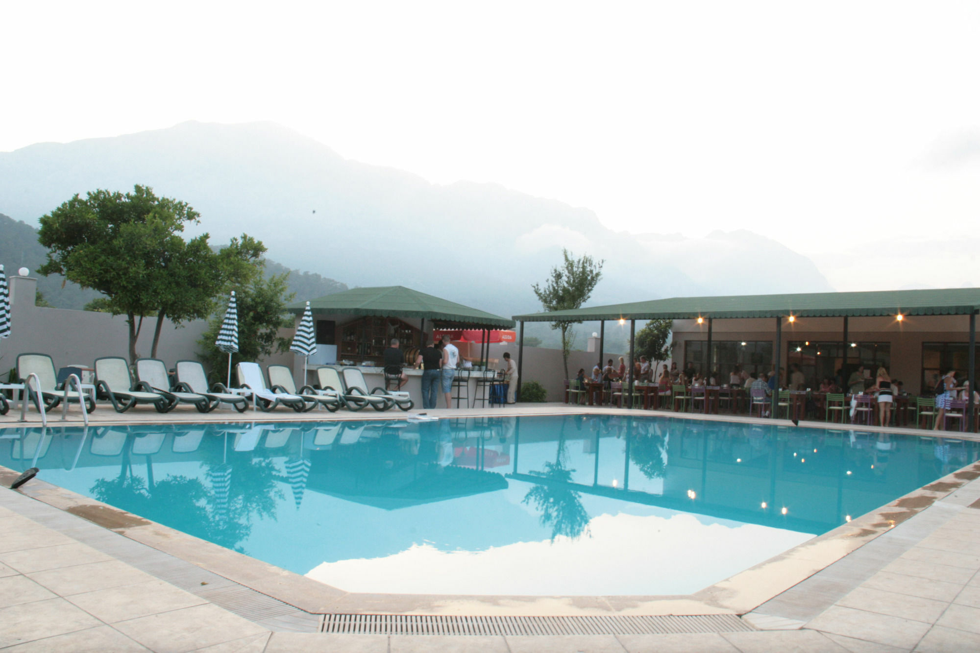 קמר Ares Hotel מראה חיצוני תמונה